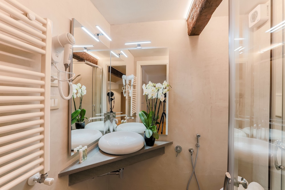 Relais Tosinghi 48/50
