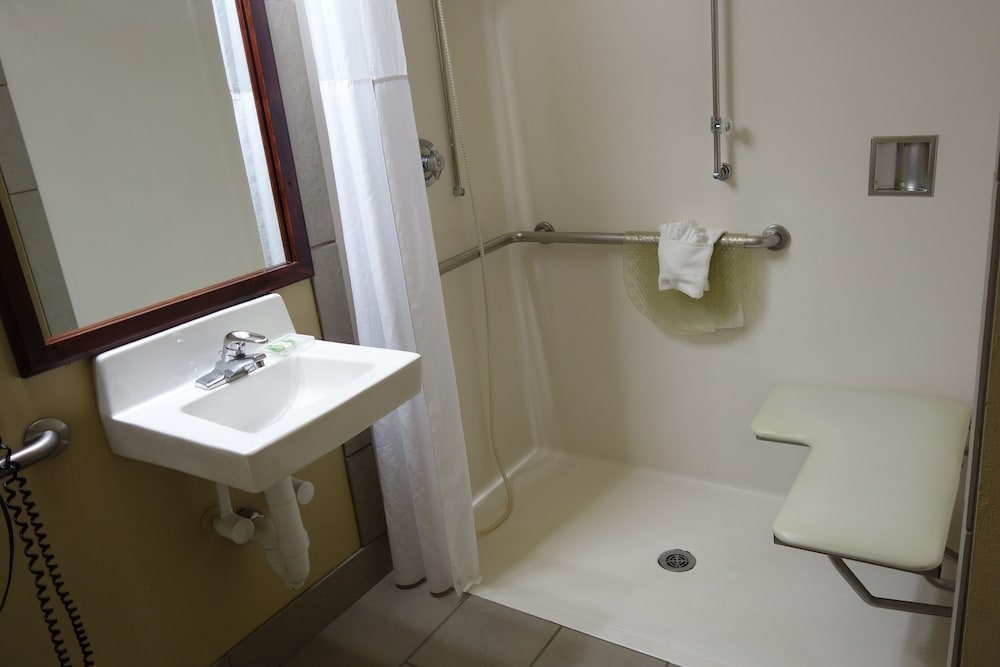 Holiday Inn Express & Suites Salt Lake City N - Bountiful, an IHG Hotel 14/55