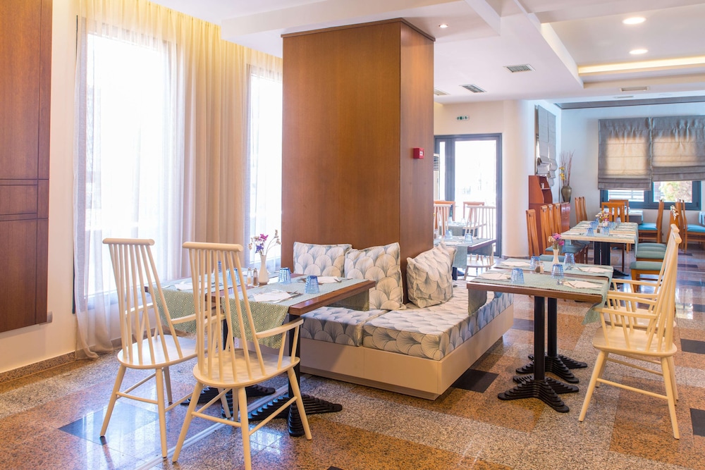 Mediterranean Resort Hotel 40/60