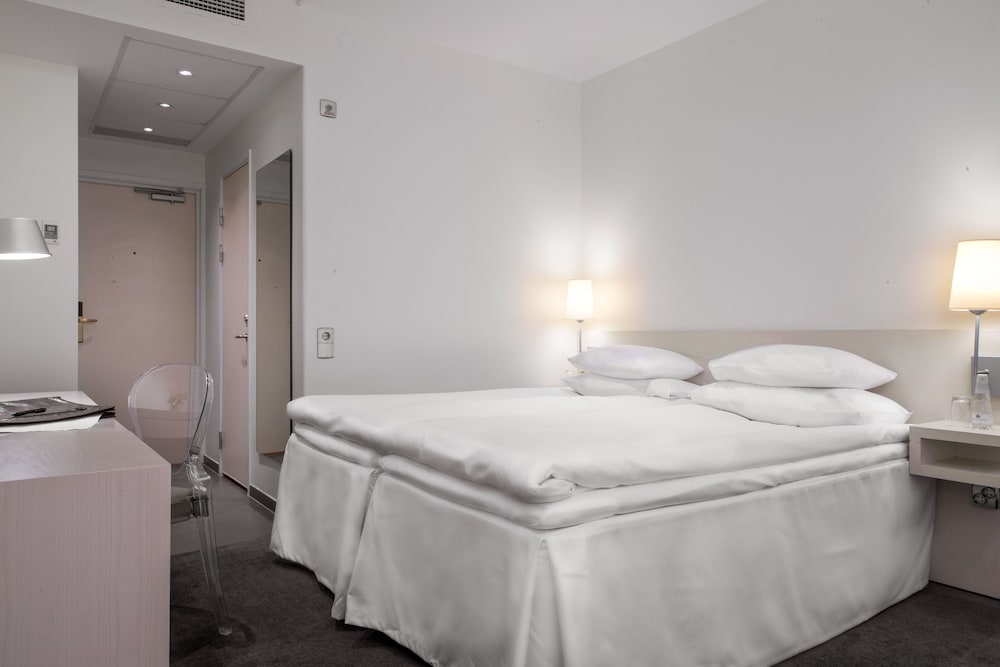 SUPERIOR, TWIN BEDS