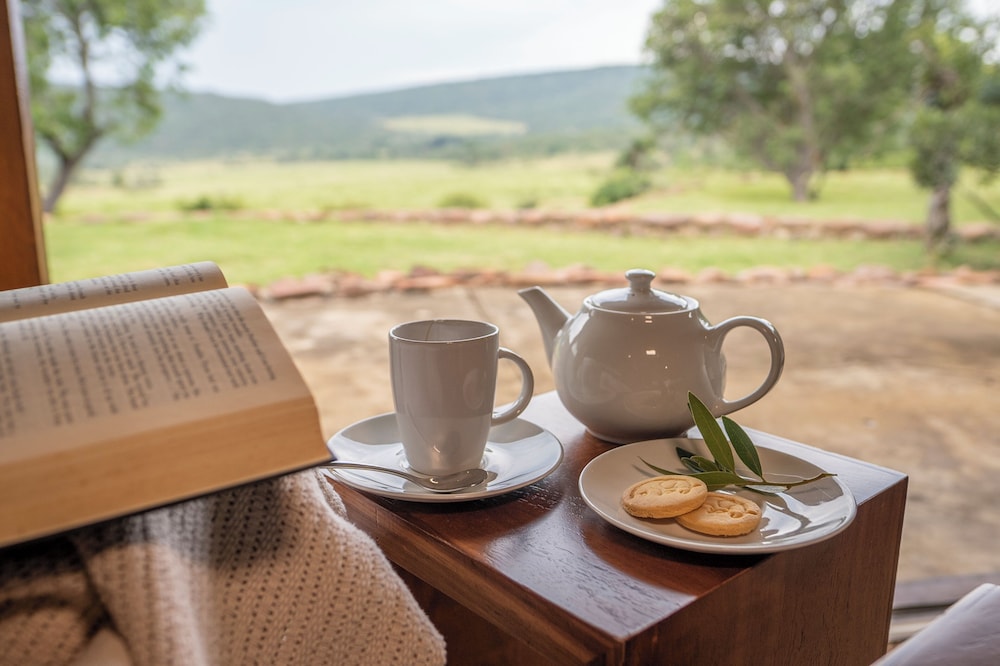 Ekuthuleni Lodge 38/50