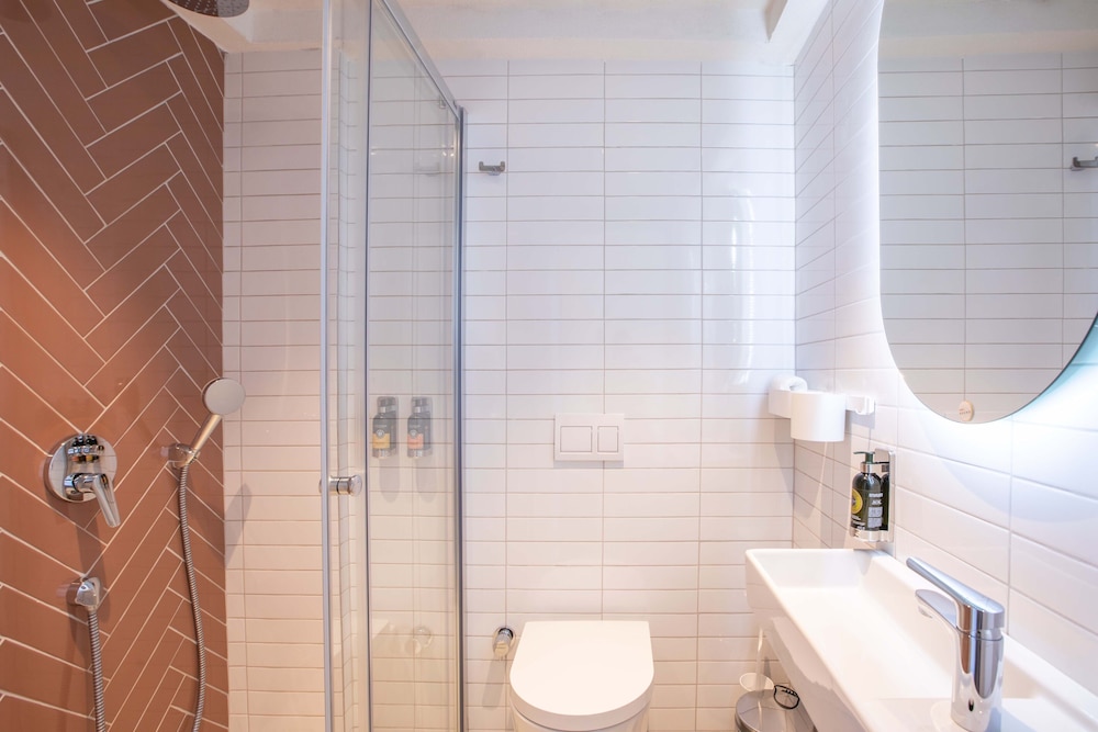 Mavilim Hotel 46/48