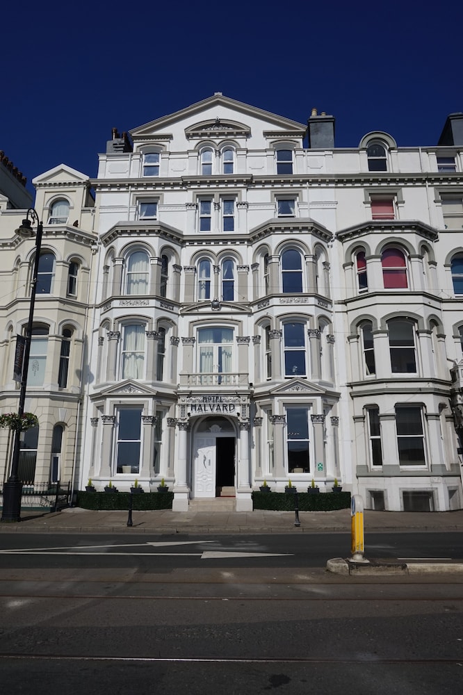 Halvard Hotel 1/50