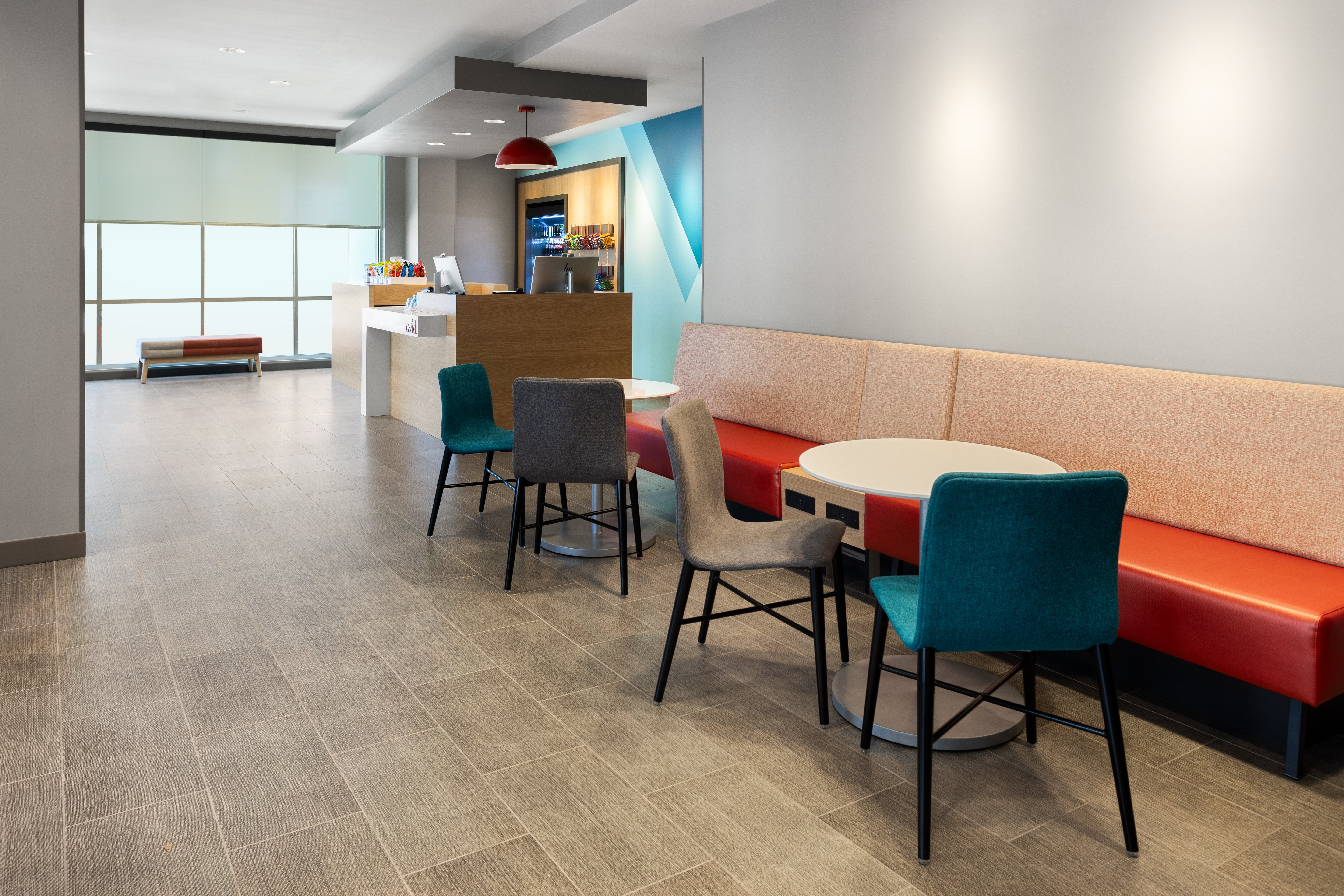 avid hotels - Brooklyn Dyker Heights an IHG Hotel 17/35