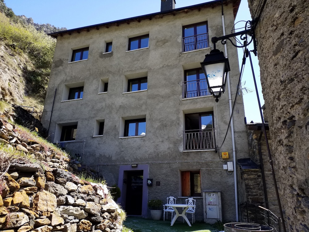 APARTAMENTOS ARINSAL 3000 2/58