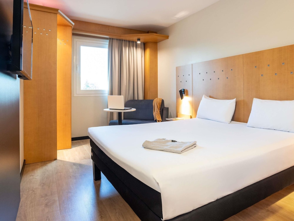 ibis Madrid Alcala de Henares La Garena 11/50