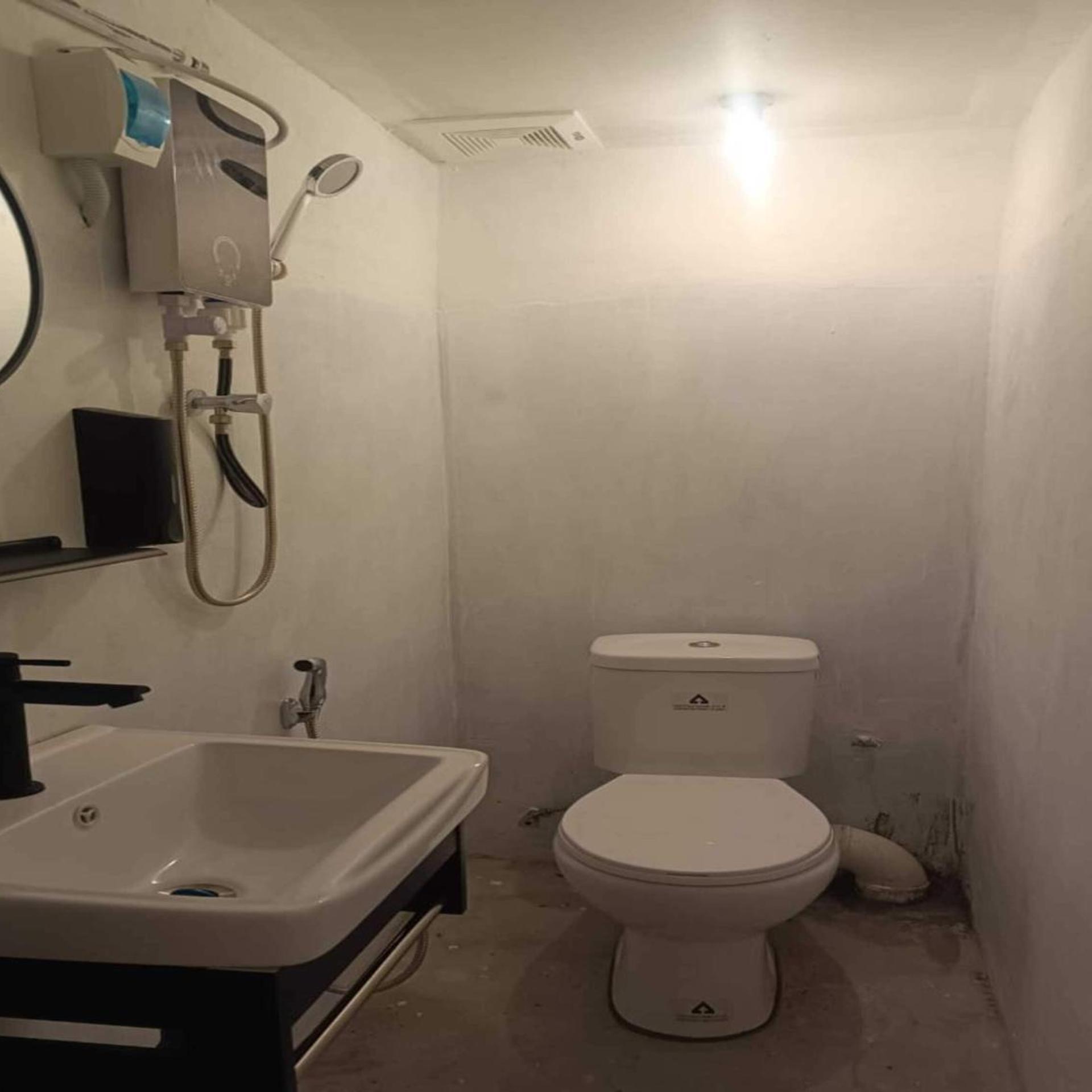 Hotel O J Stay Guesthouse 18/20