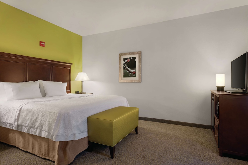 Hampton Inn Suites Mishawaka S Bend At Heritage Square In 17/61