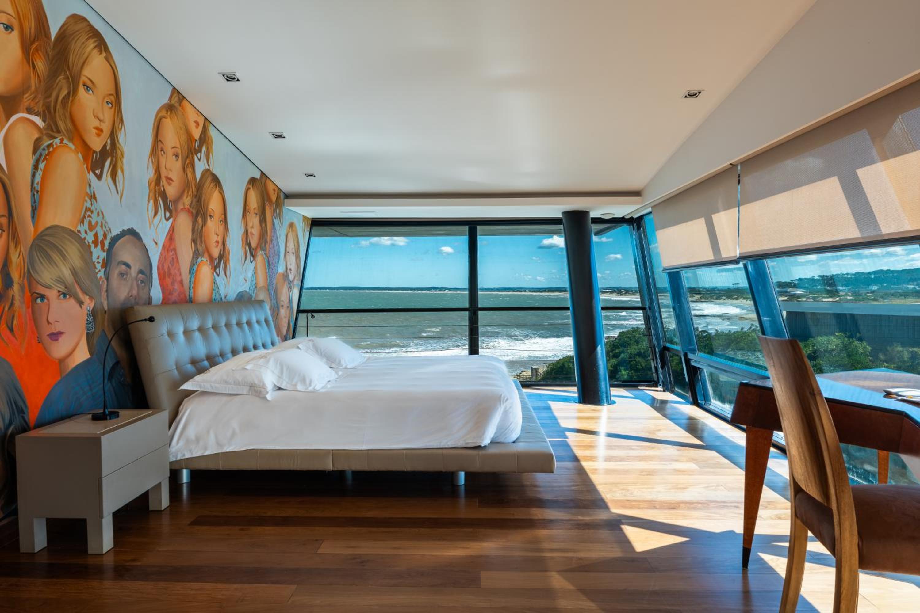 Suite, King Bed, Sea View