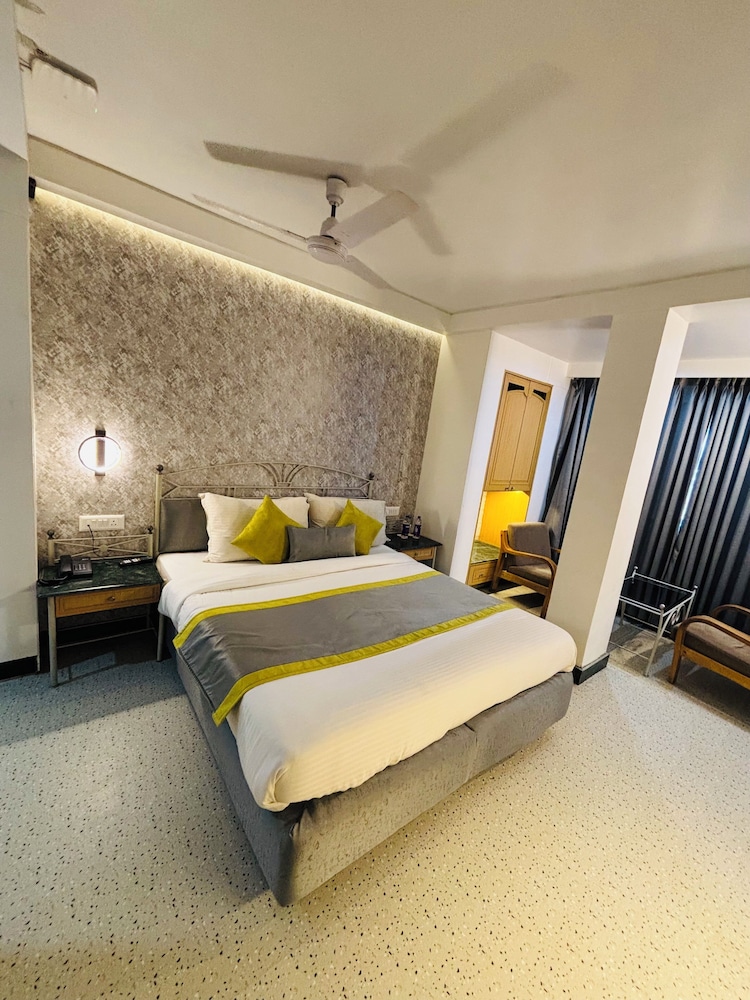 Hotel Gurukripa 14/50