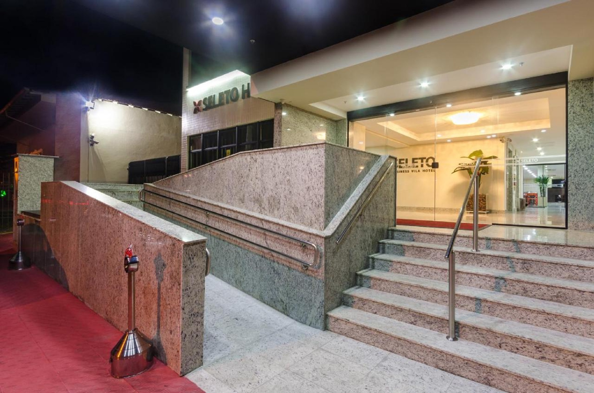 SELETO BUSINESS VILA HOTEL 17/27