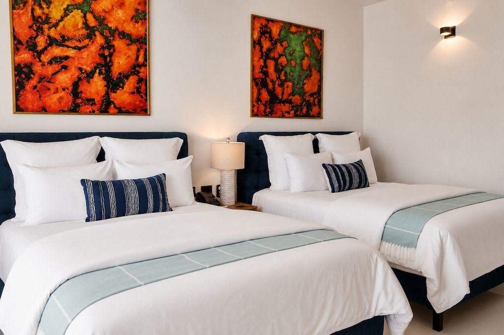 Flamboyan Hotel and Residences 23/60