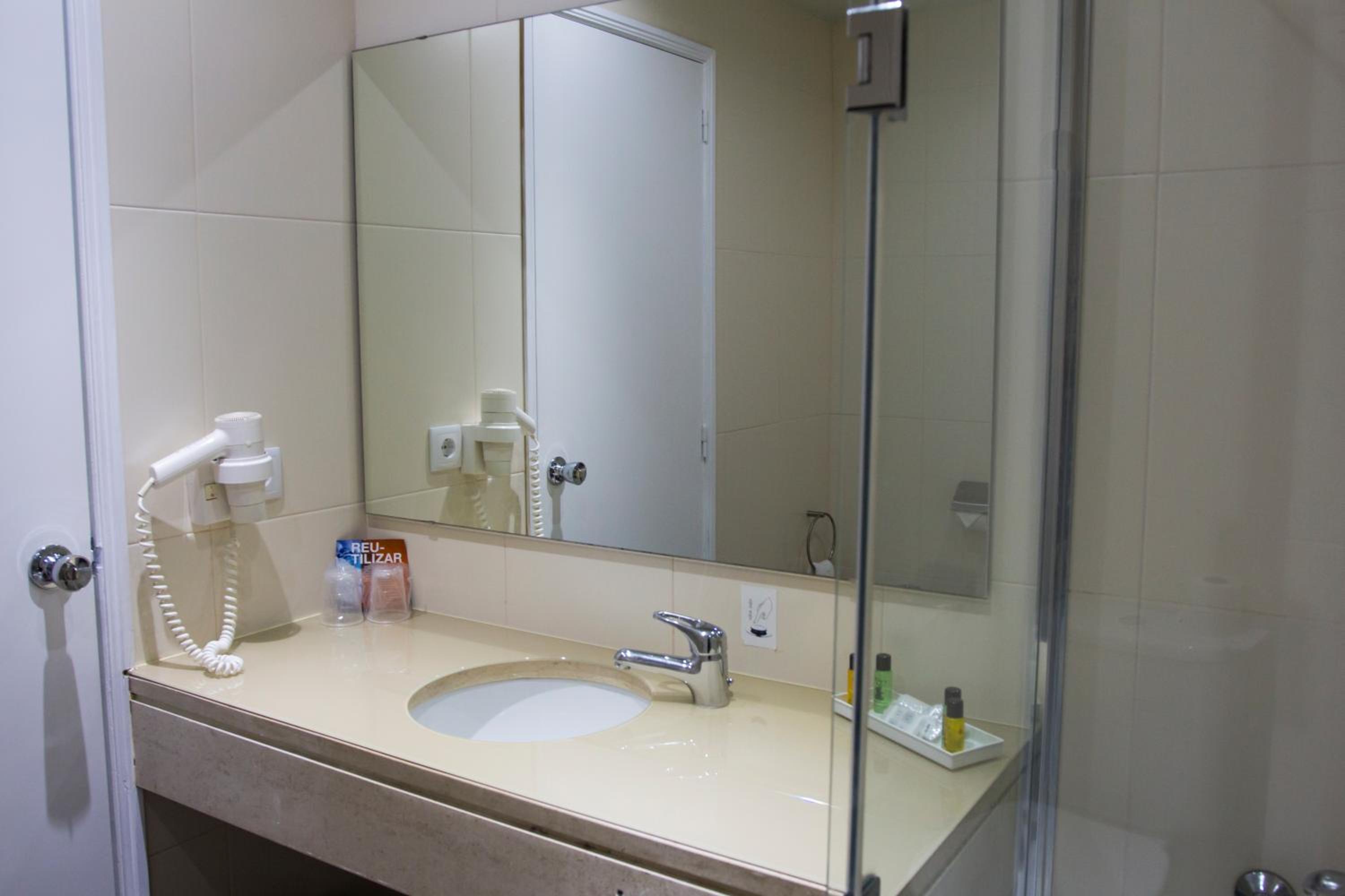 Room, Double or Twin Bed, Star Inn Peniche 9/10