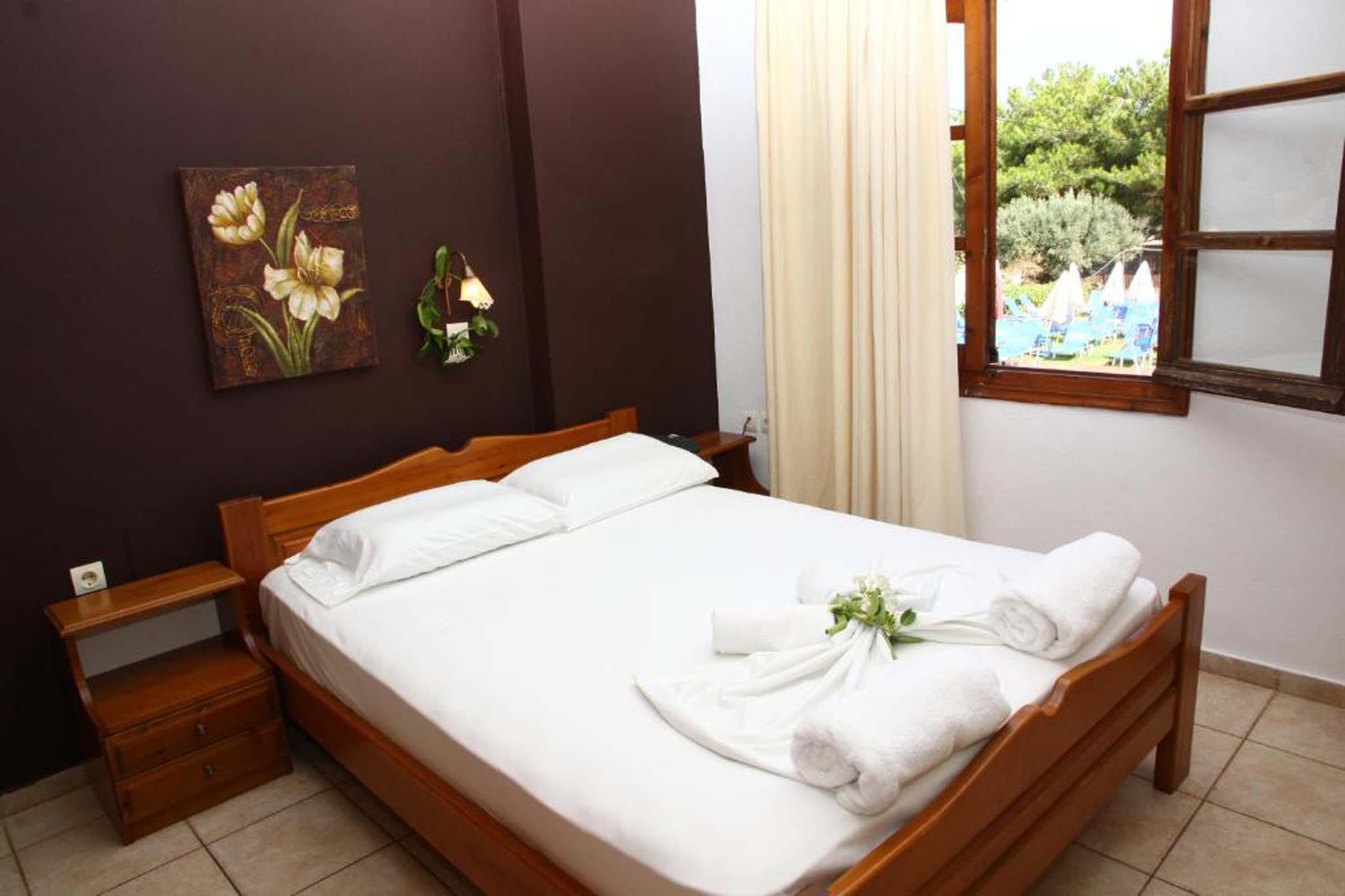 1 Bedroom, Apartment, Garden View, Balcony or Terrace، Nikos Apartments 2/6