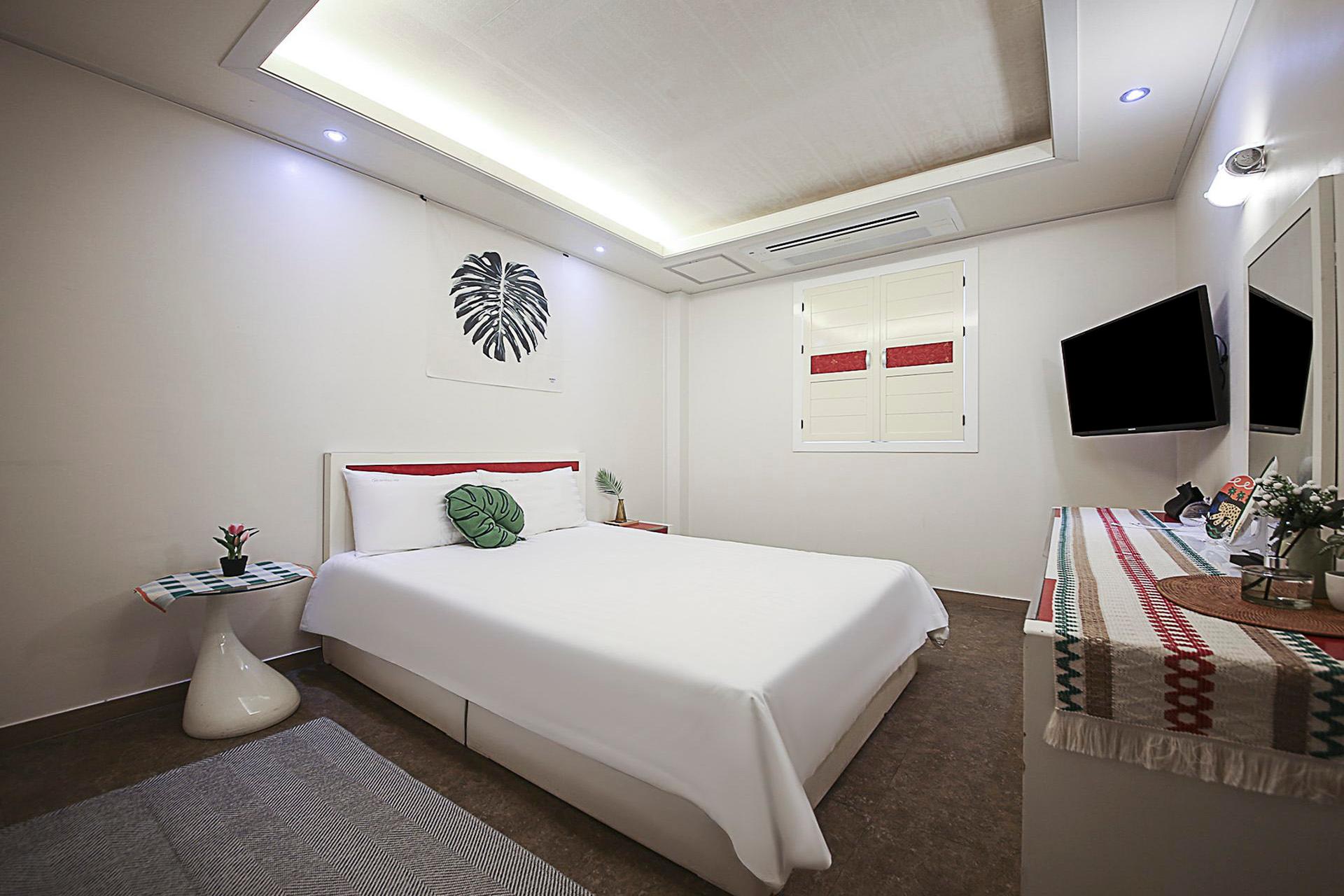 STANDARD, DOUBLE BED