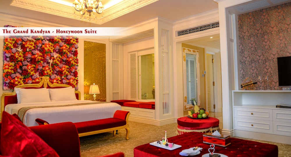 The Grand Kandyan Hotel 28/70