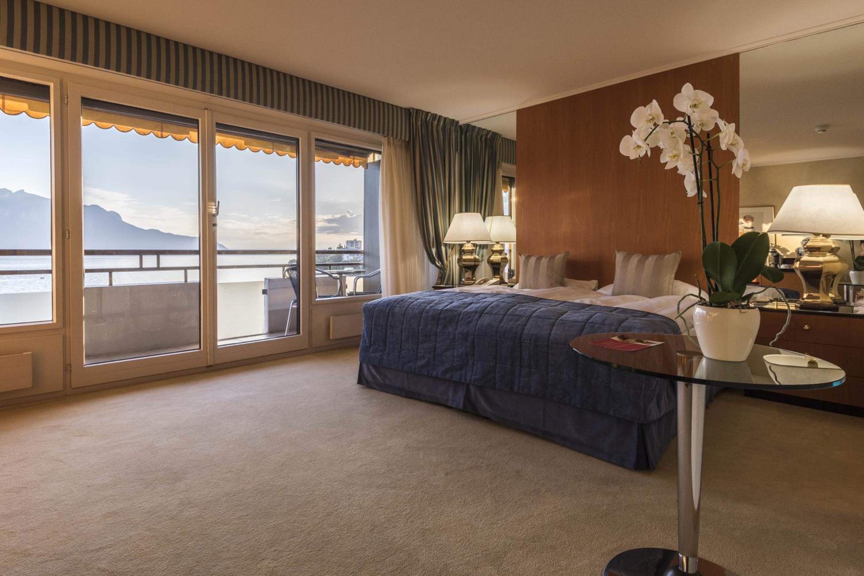 Park, Deluxe, Double Bed, Lake or Park View, Balcony، Royal Plaza Montreux Hotel 4/8