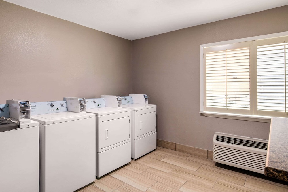 QUALITY INN AND SUITES PLANO EAST RICHARDSON 10/62