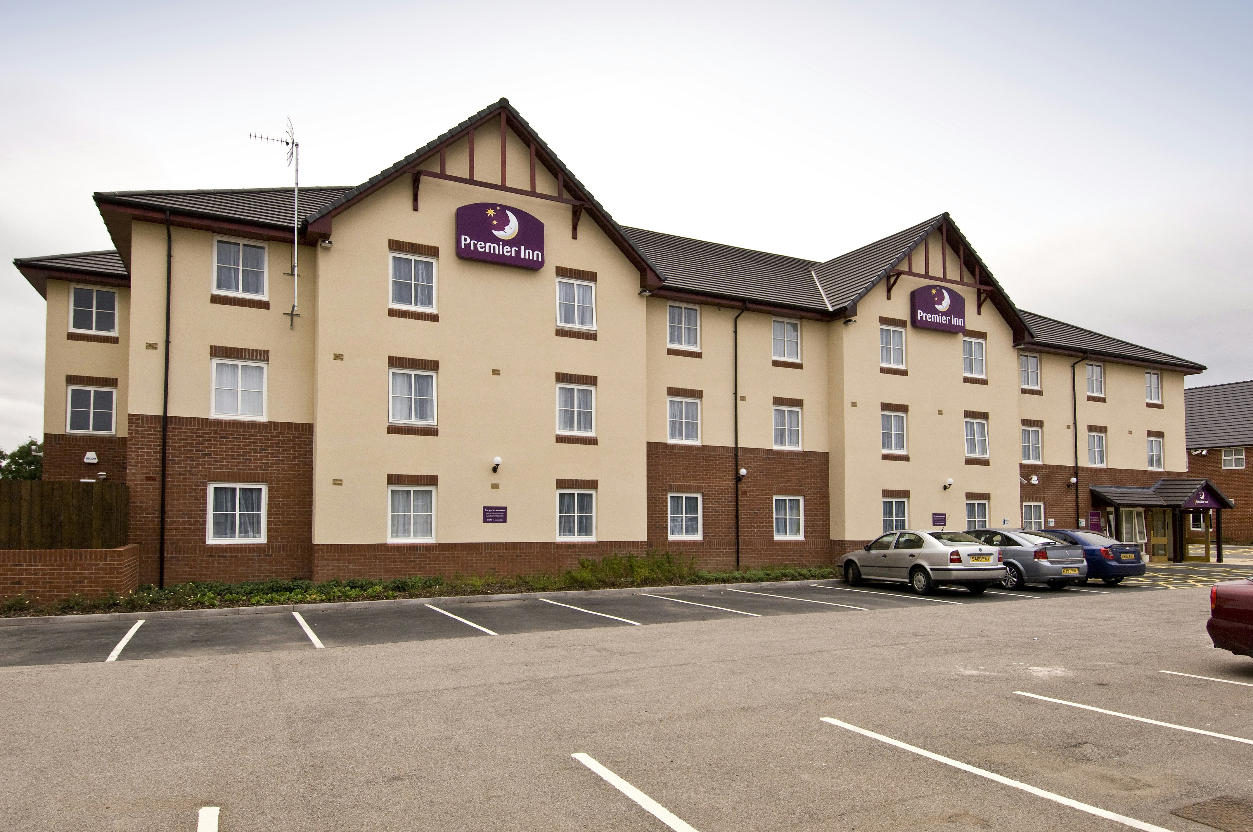 Premier Inn Coventry East (M6 J2) 20/25