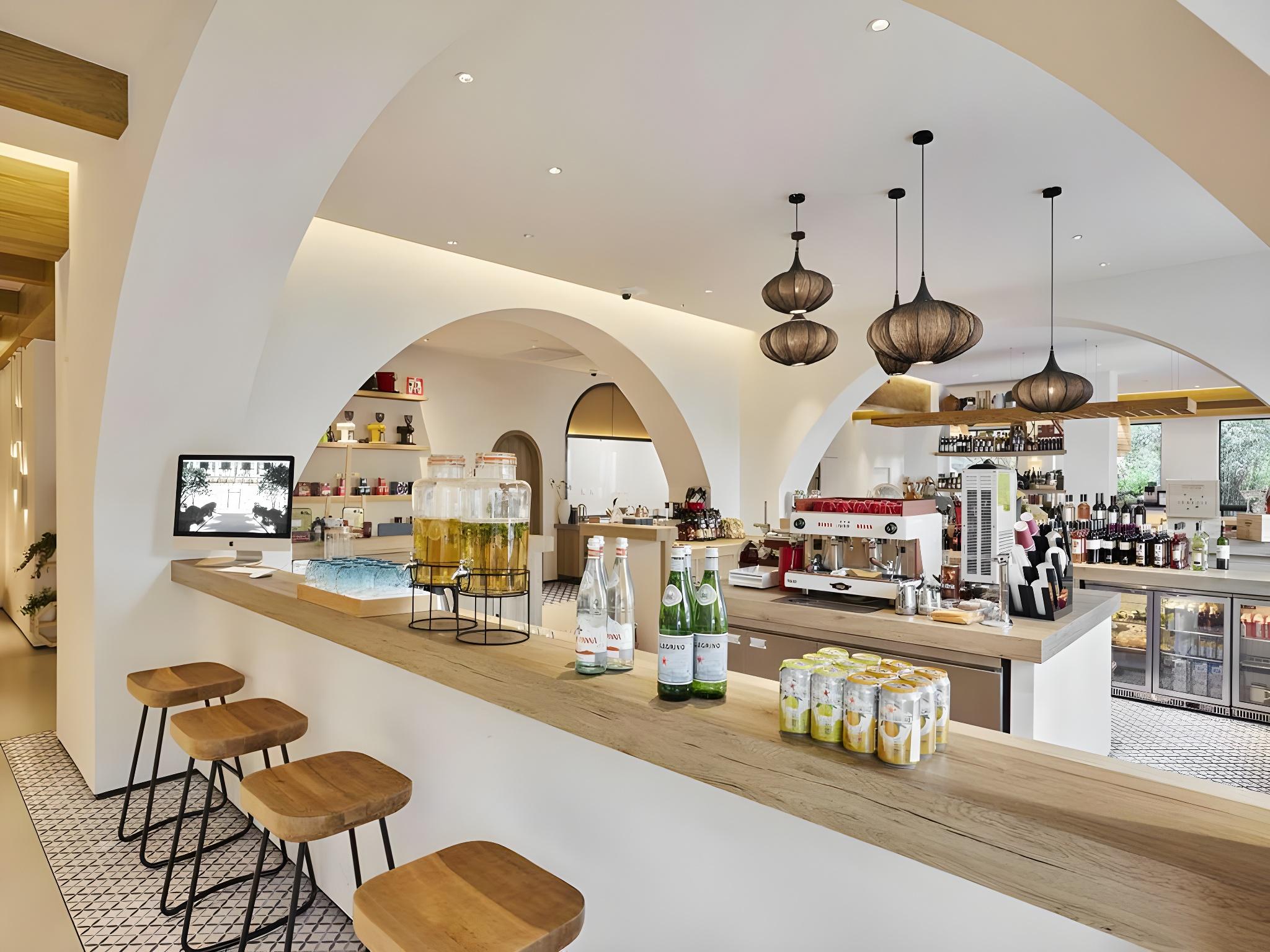 O.Live Social Hotel (Shanghai Xinzhuang Metro Station) 34/39