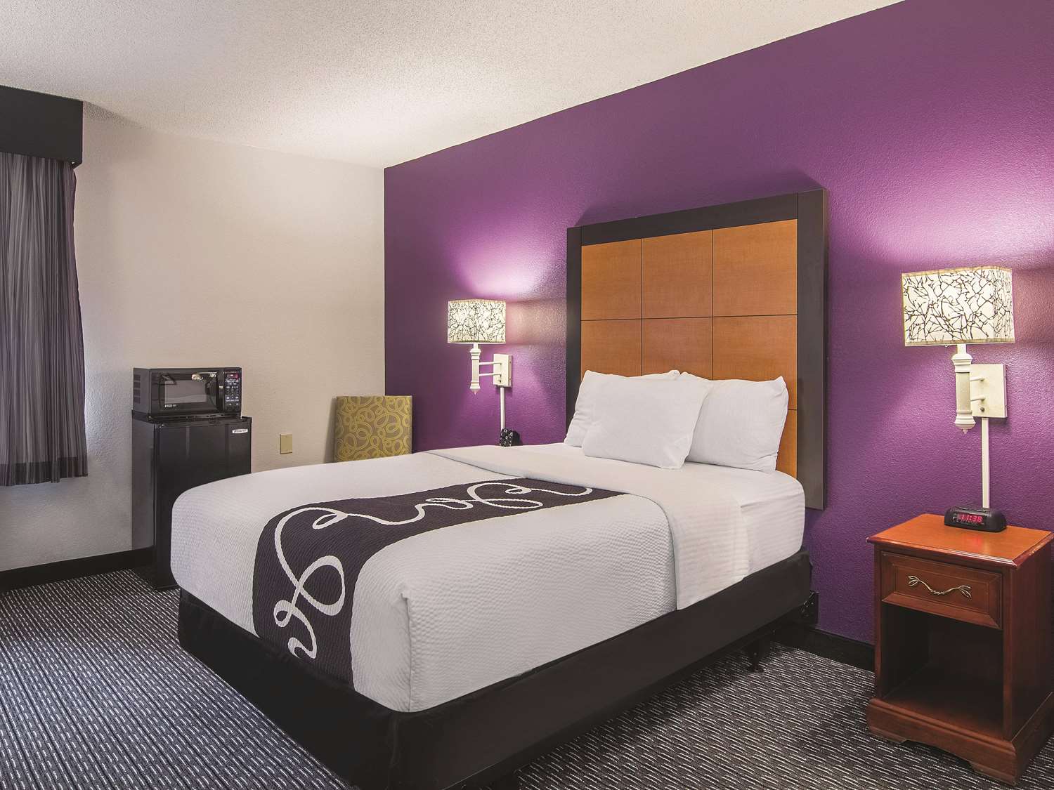 Howard Johnson by Wyndham Sacramento Downtown 22/58