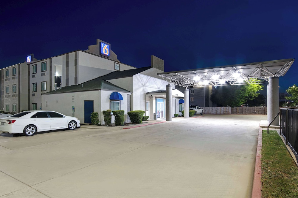 Motel6 San Antonio, TX - South 46/58