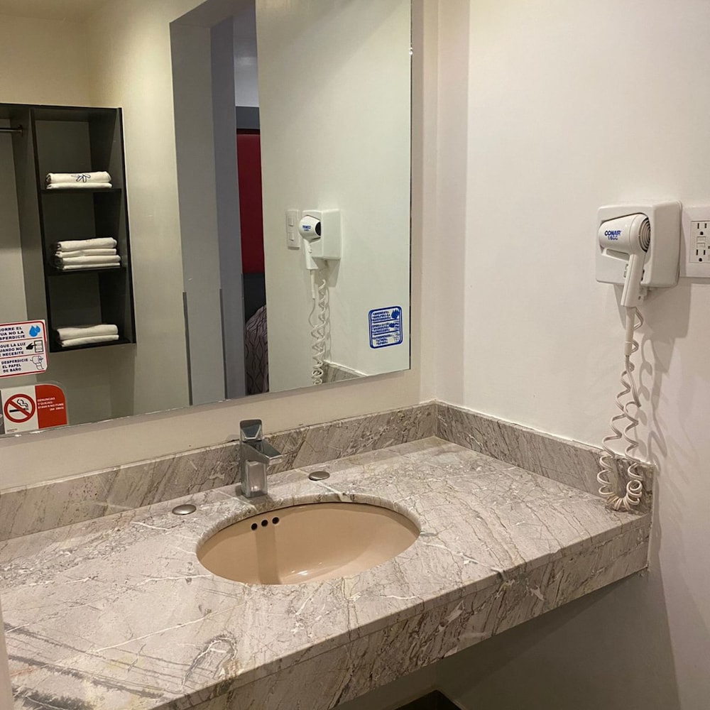 Hotel Atenas Plaza 36/37