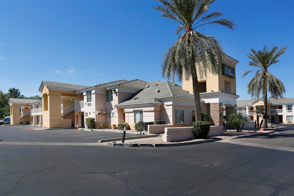 Extended Stay America Select Suites Phoenix Airport E Oak St 1/56
