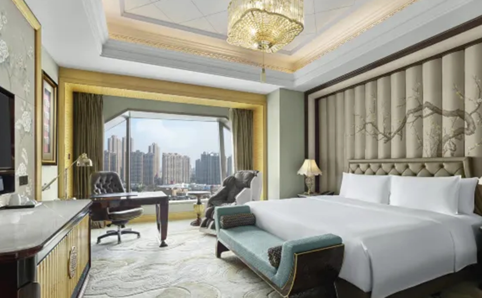 Grand, Double Bed