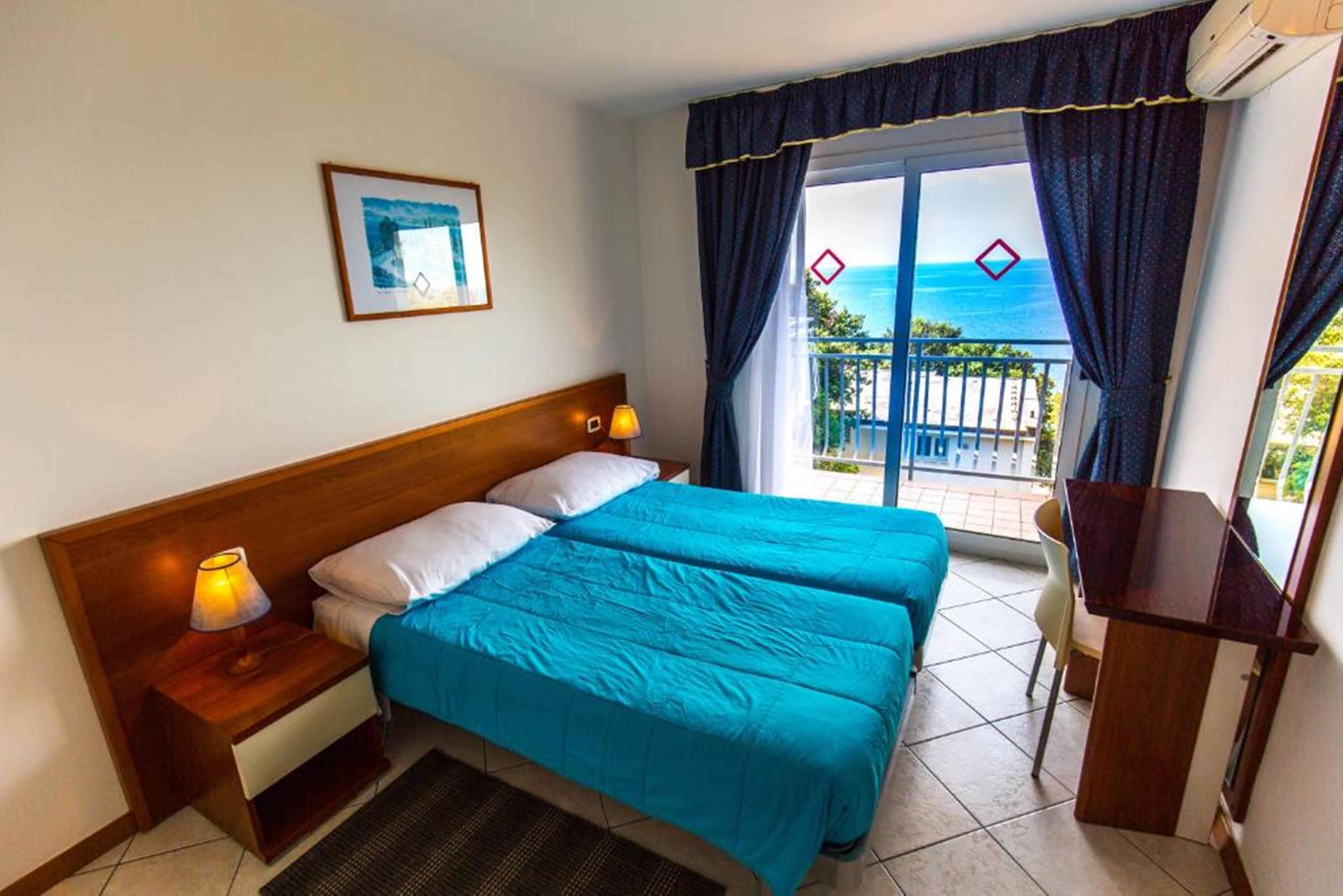 Apartment, Sea Side