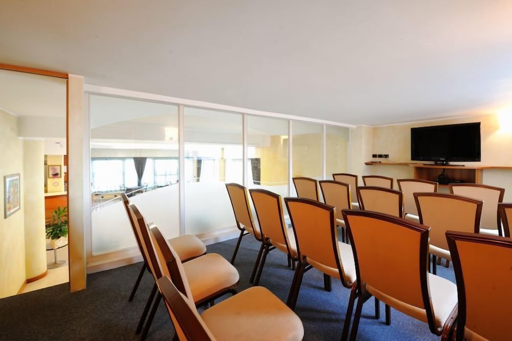 Hotel Mirabel 26/33