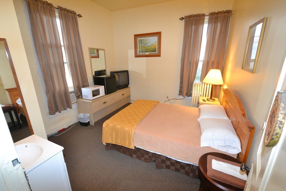 Perfect Stay Inn & Suites 11/49