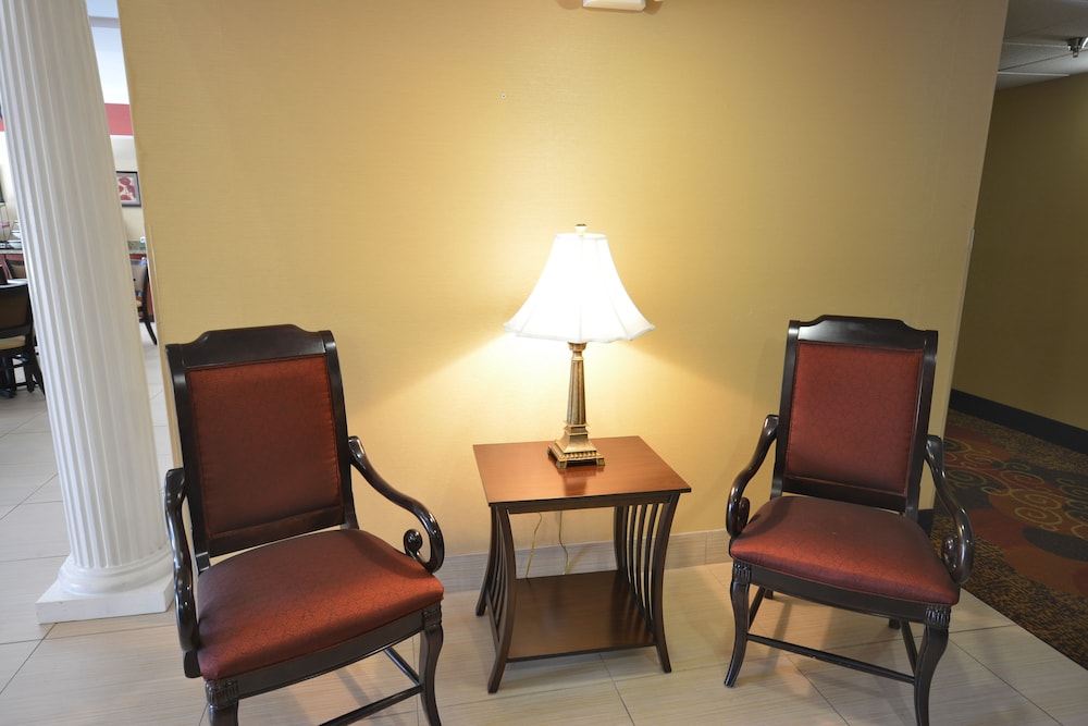 Comfort Inn & Suites Trussville I-59 Exit 141 28/45