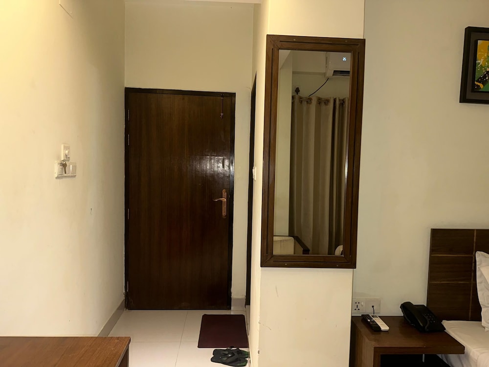 Hotel The Grand Hyatt Dhaka 31/42