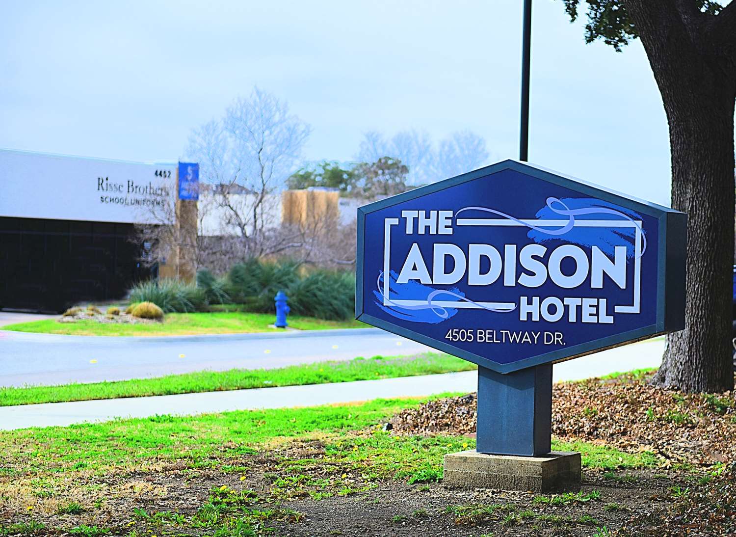 The Addison Hotel, Surestay Collection By Best Western 2/2