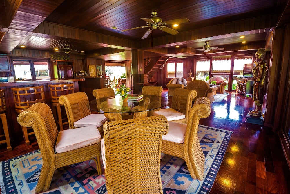 Erawan Villa Hotel 31/50
