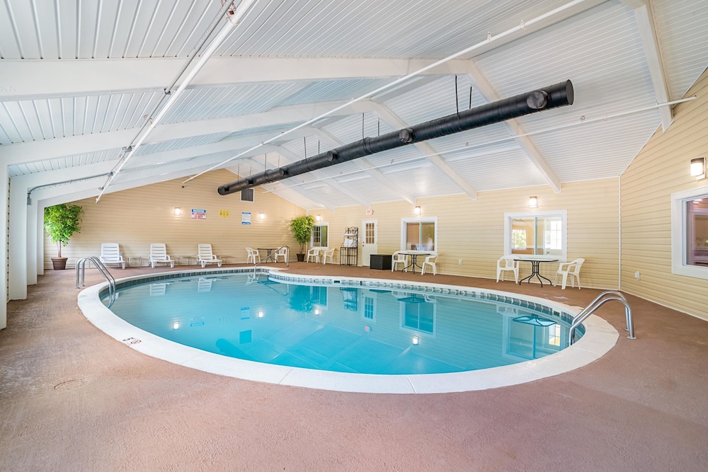 Quality Inn North Conway, NH 1/33