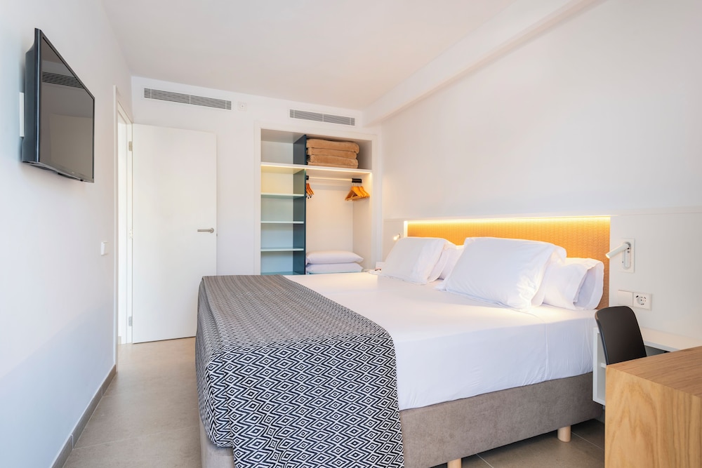 1 Bedroom, Select, Superior, Apartment, Twin Beds, Pool View