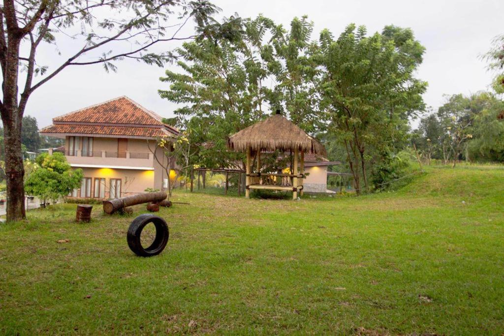 Bumi Gumati Convention Resort 24/28