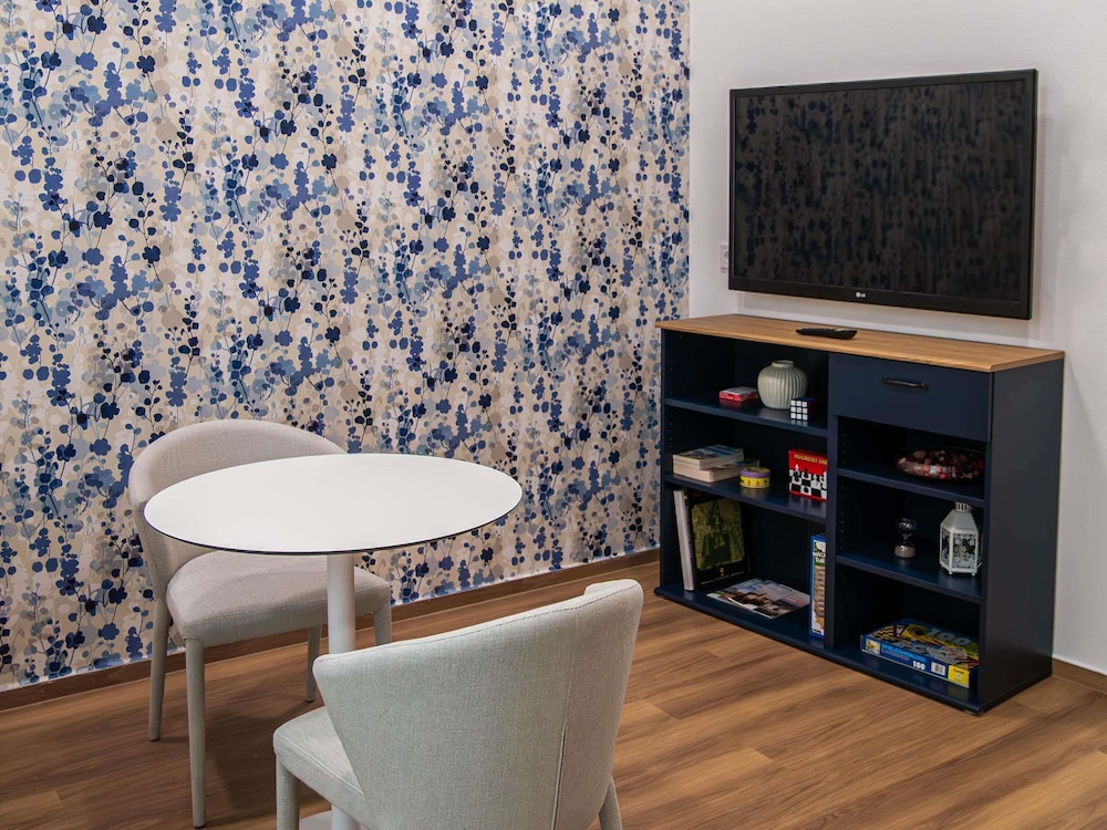 IBIS GYOR 47/48