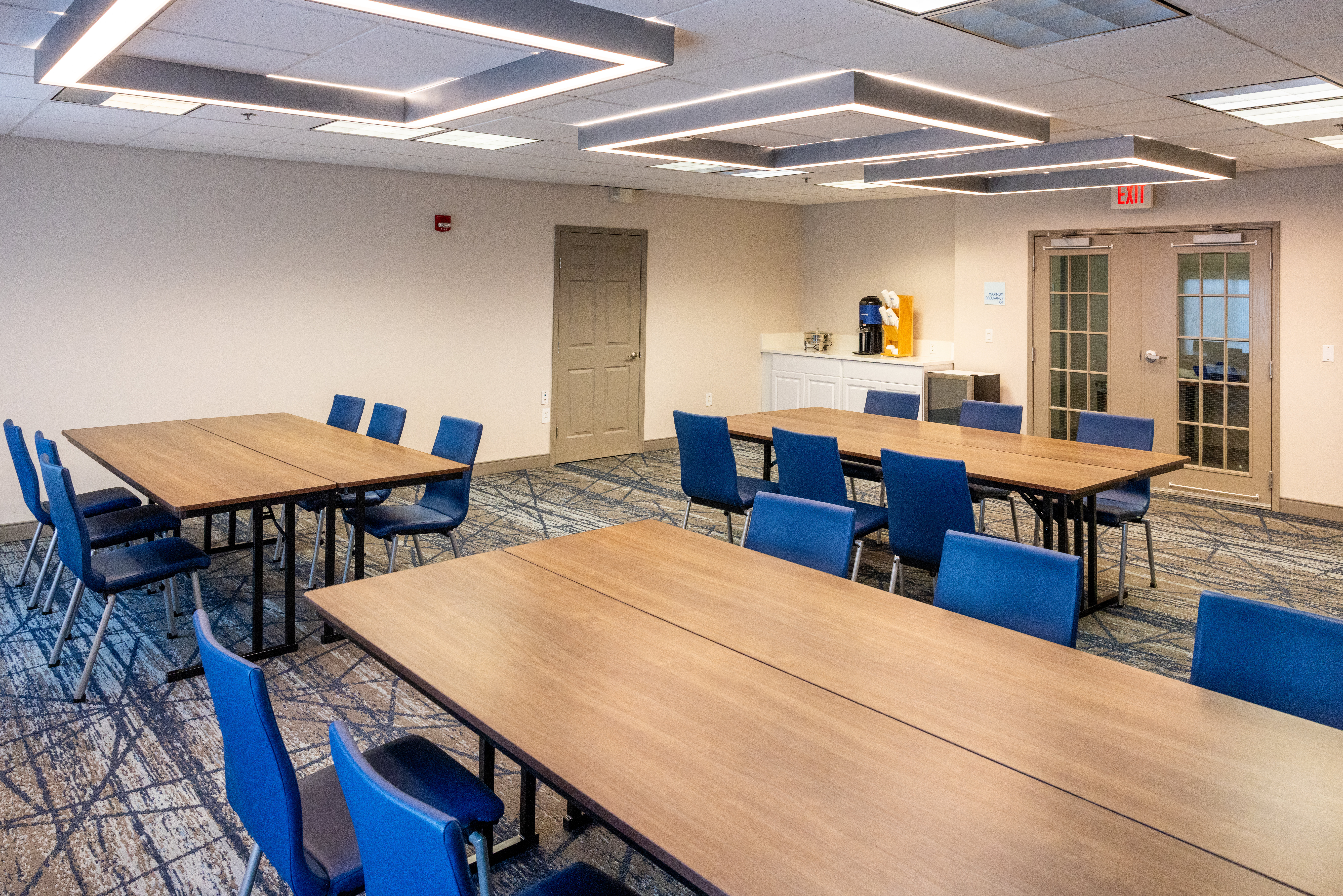 Holiday Inn Express Hotel And Suites Wichita Airport 40/58
