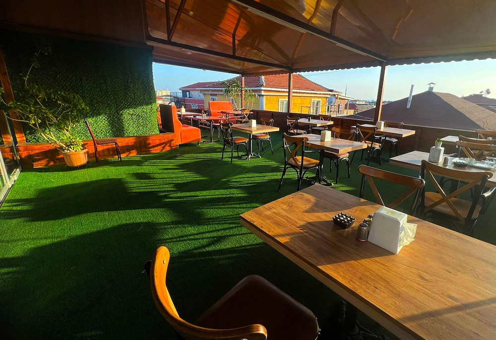 Avist Hotel 41/50