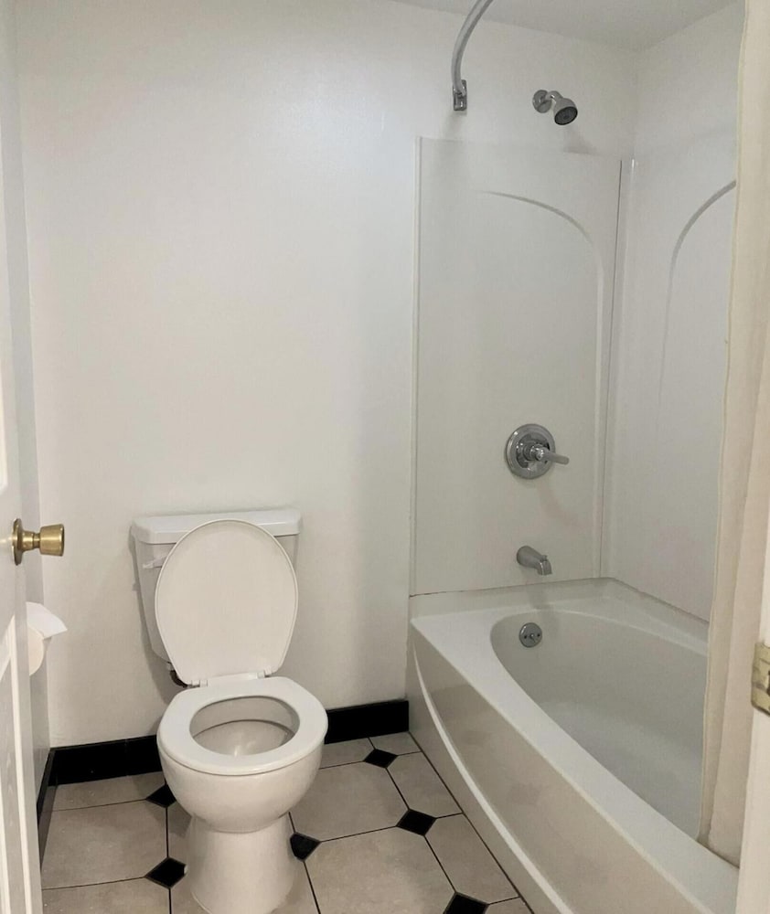 Capital City Inn Sacramento Convention Center CA 37/39