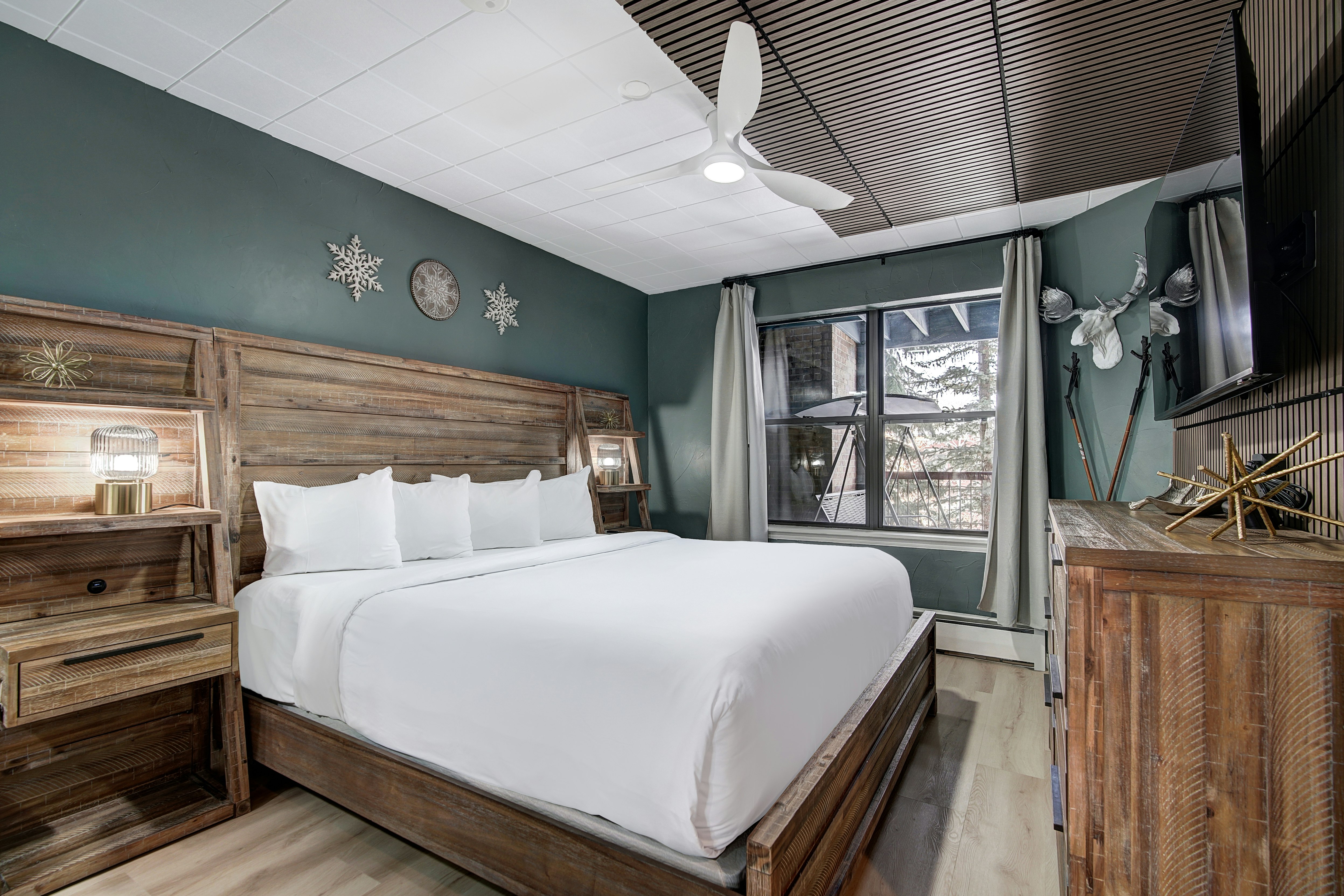 1 Bedroom, Condominium, Premier