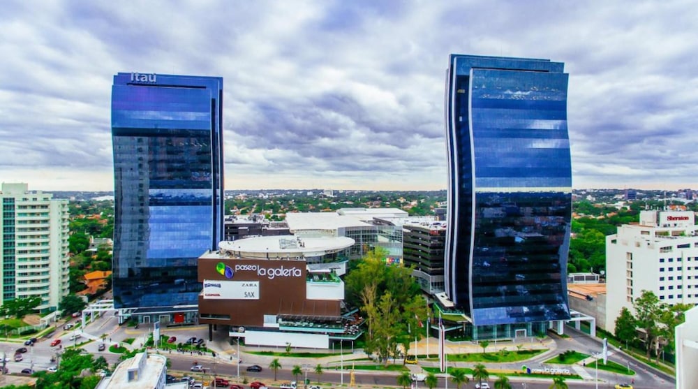 Paseo La Galeria Hotel & Suites 2/49