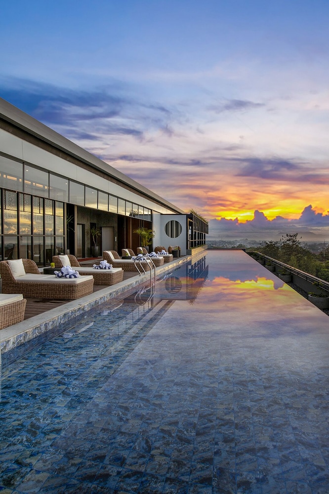 The Manohara Hotel Yogyakarta in Catur Tunggal