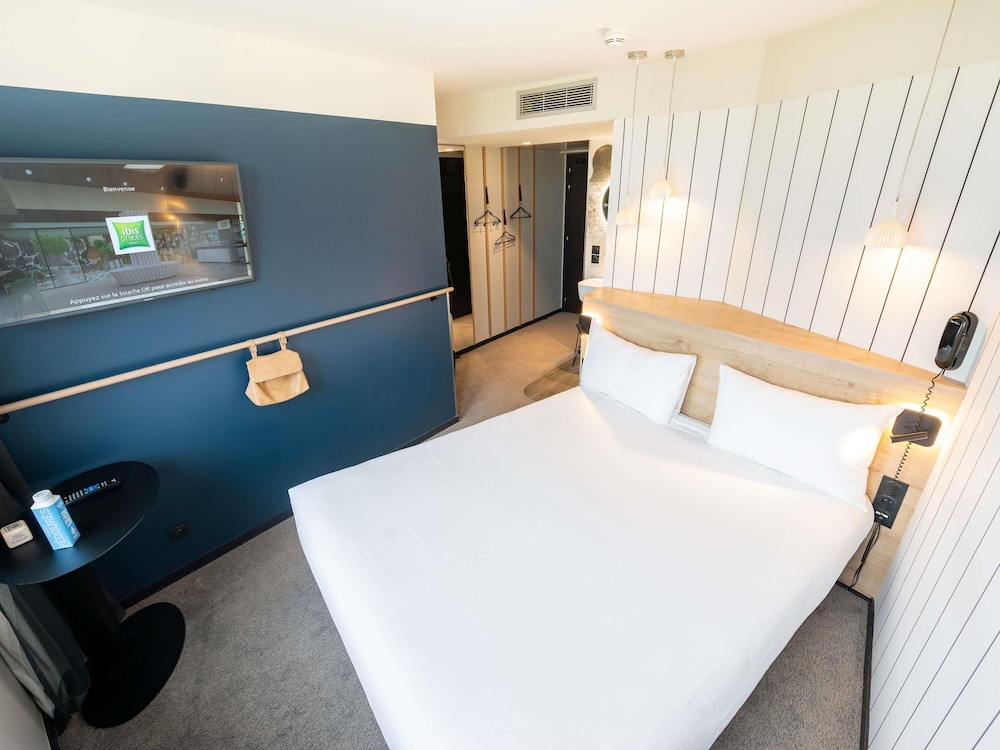 Standard, Double Bed 7/10