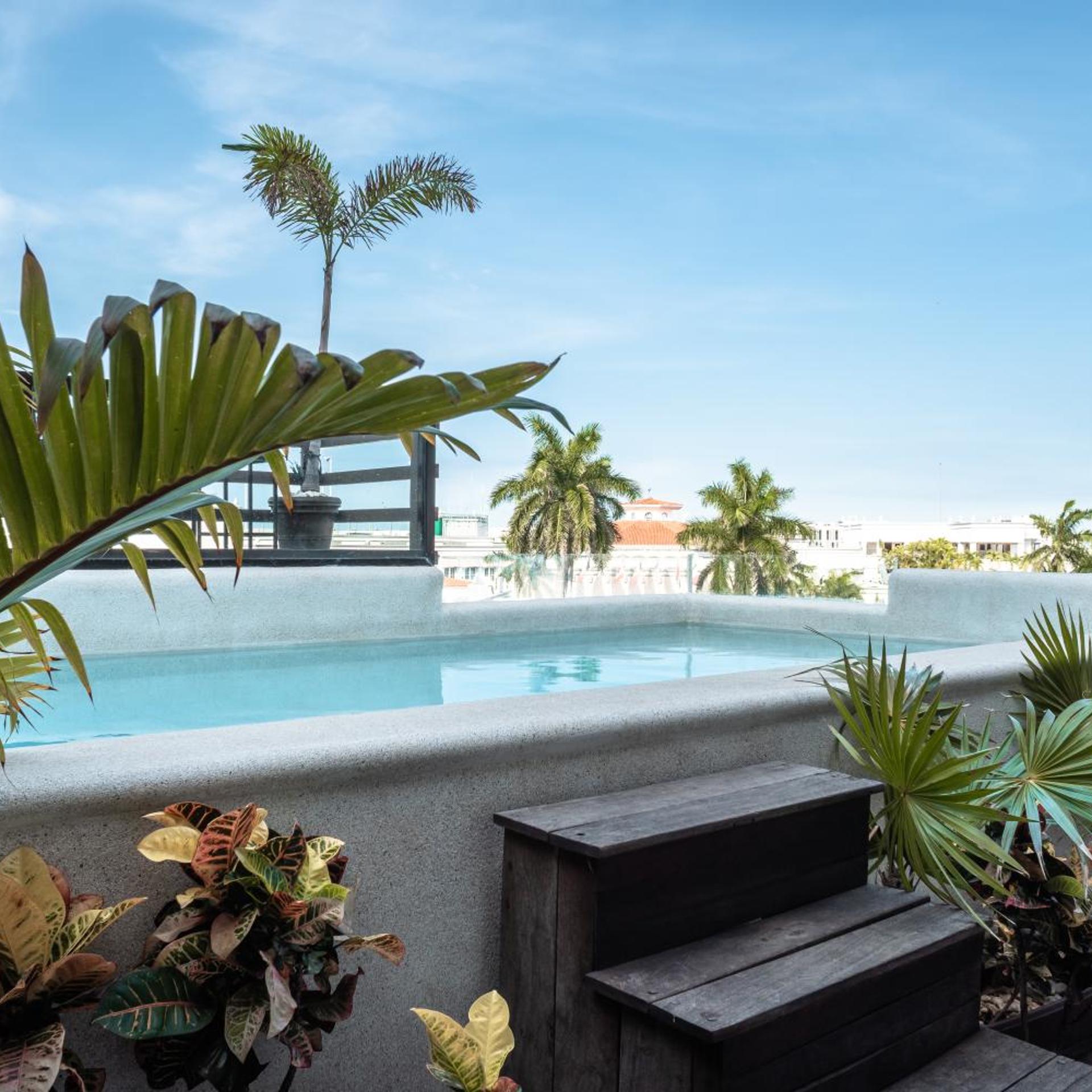 Maui Suites by GuruHotel 46/50