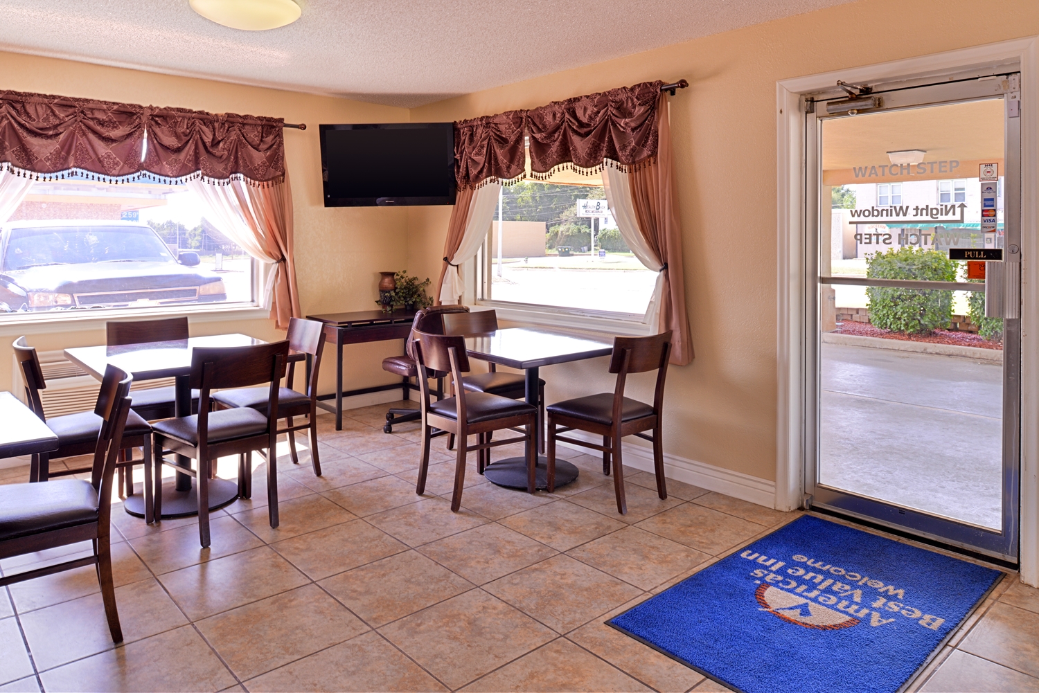 Americas Best Value Inn Ponca City 24/25