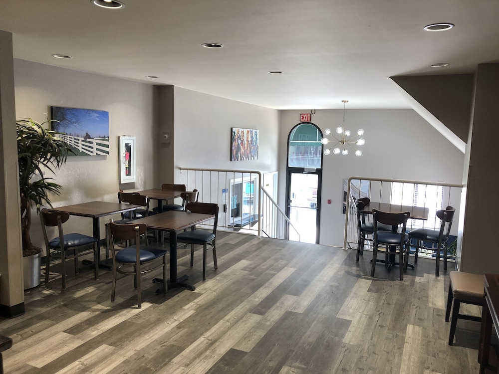 Dupont Suites 19/27